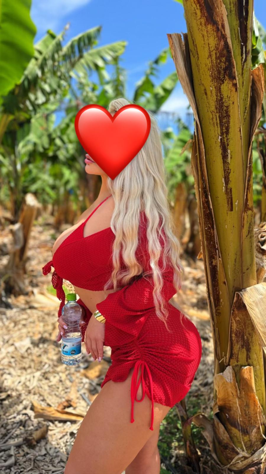סופיה אישה נדירה בלונדה בחיפה